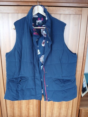 Body warmer size 22 - warmer,